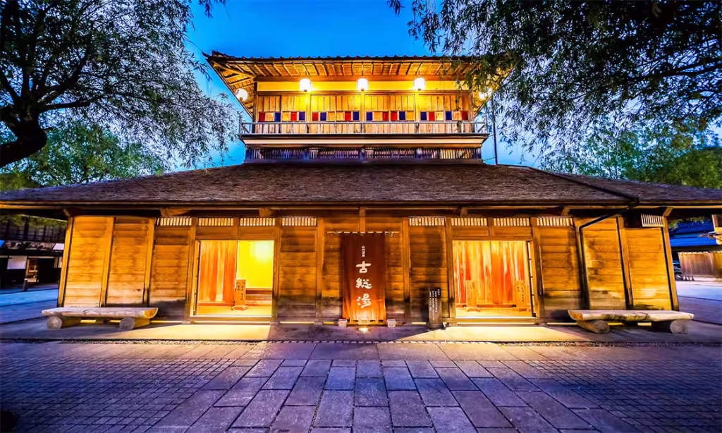 Kaga Onsen : sources chaudes, montagnes sacrées et patrimoine spirituel