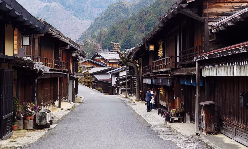 Visiter Tsumago : plongée dans un village d’époque sur l’ancienne route du Nakasendō